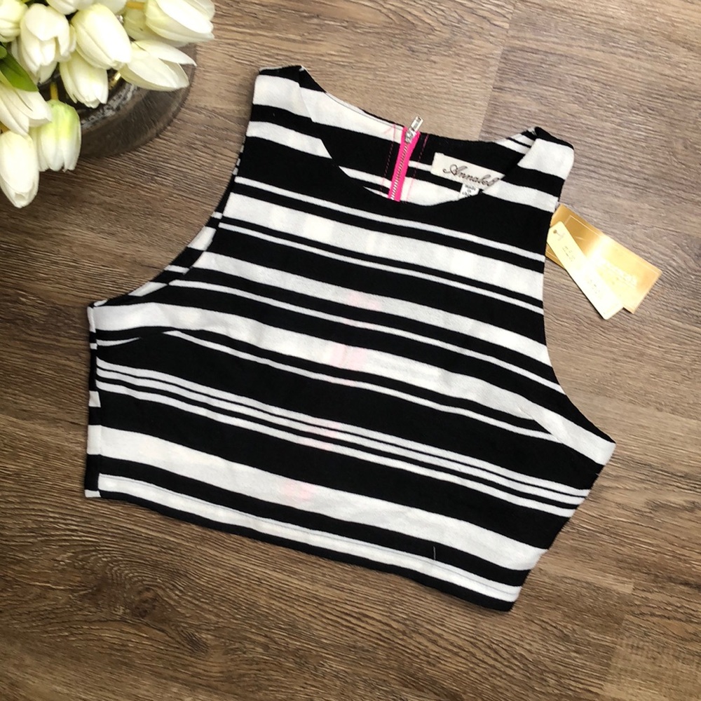 Black and white  crop - NWT